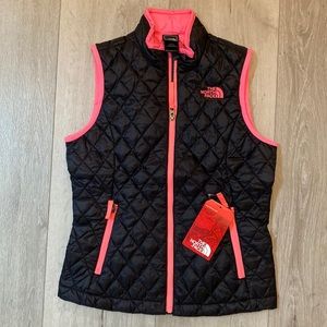 The North Face Girl's Thermoball Vest, black
